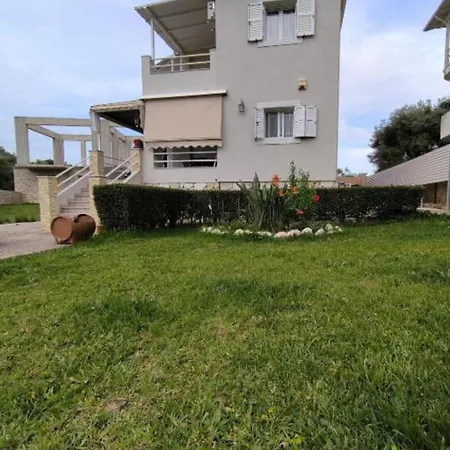 Marina Tsoukaládhes